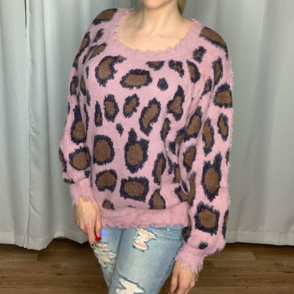 NEW Umgee Animal Print Long Sleeve Pullover Sweater with Distressed Hem - Picture 5 of 11